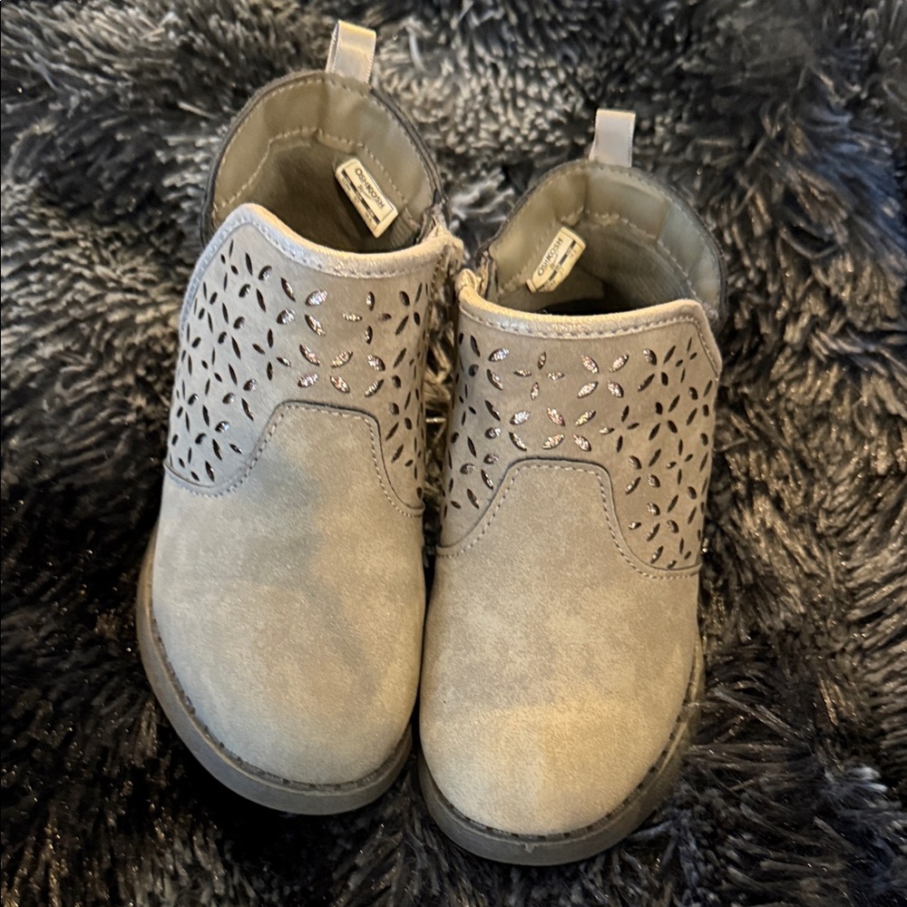 OshKosh B'gosh Kids Light Gray Boots